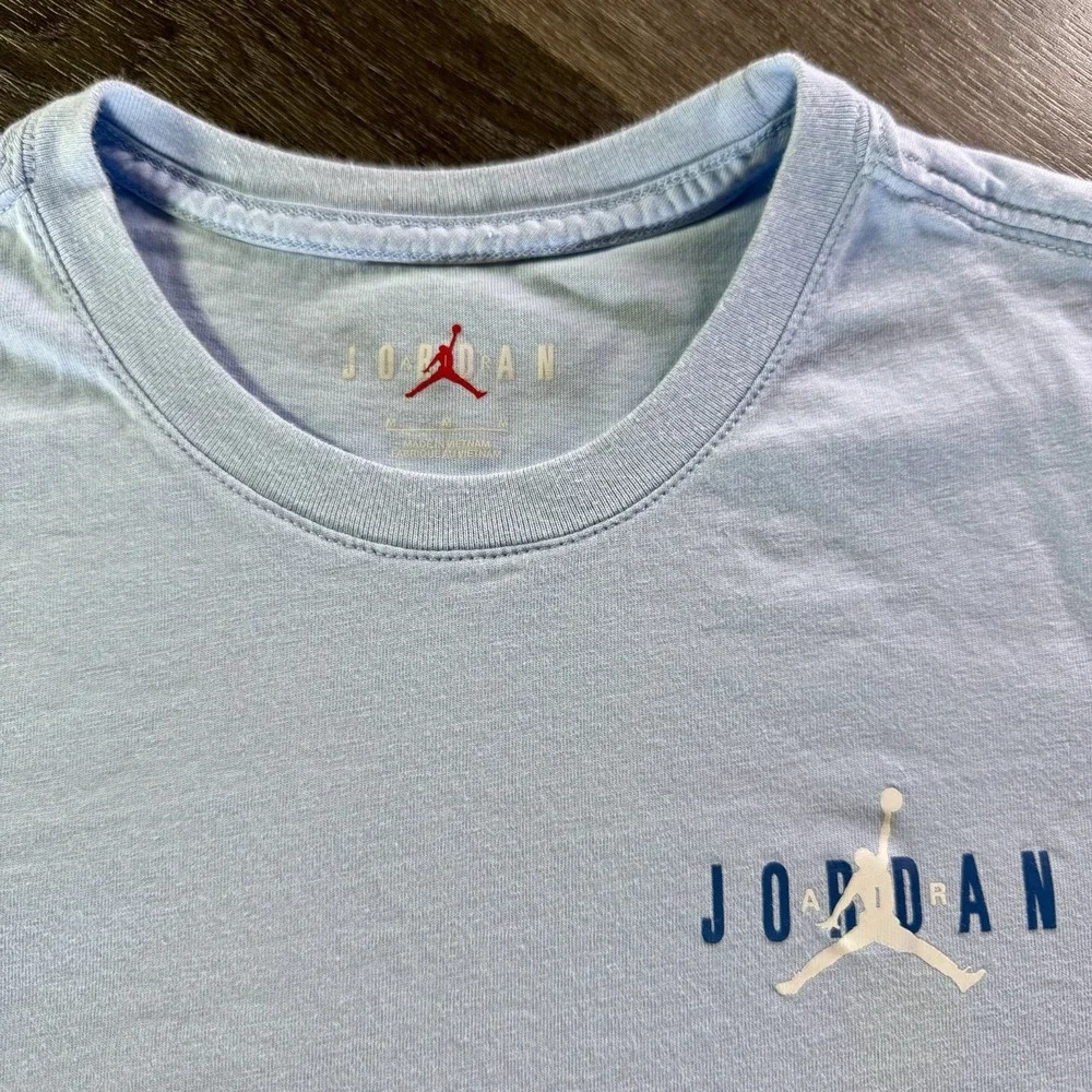 Jordan Men's Graphic‎ T-Shirt Light Blue Medium Regular Jumpman Scenic
